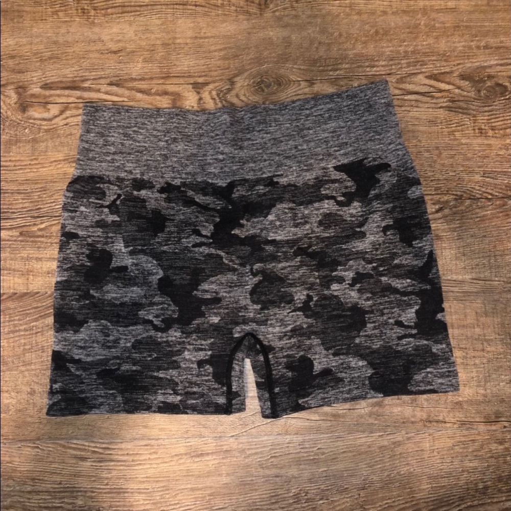 Camo seamless shorts